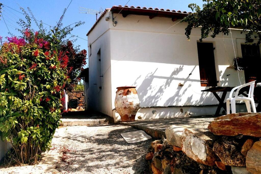 Afrodite'S House-Restaurated Oil Factory Agia  外观 照片