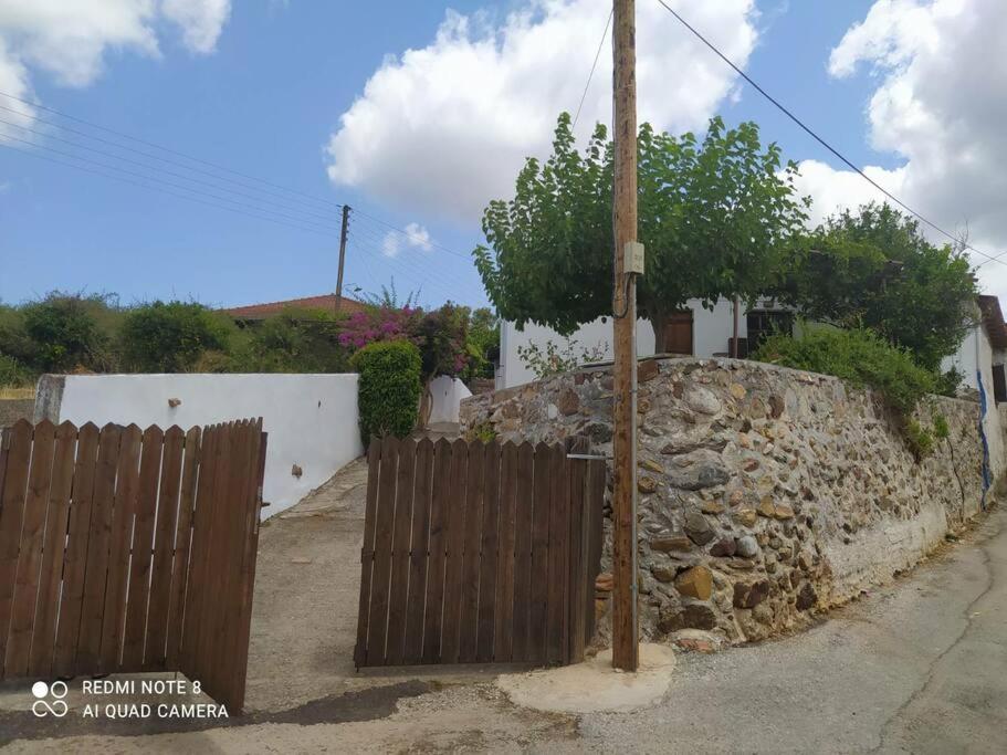 Afrodite'S House-Restaurated Oil Factory Agia  外观 照片